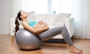 Можно ли делать растяжку во время беременности