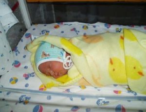 Желтушка у новорожденного в роддоме