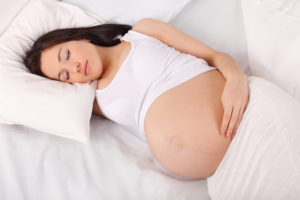 С какого месяца при беременности нельзя спать на животе