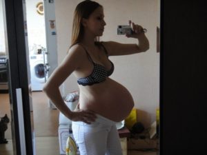 40 Неделя беременности каменеет живот через