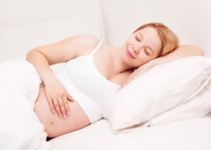 Можно ли тянуться после сна во время беременности