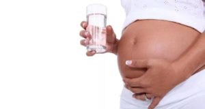 Сколько жидкости можно пить во время беременности