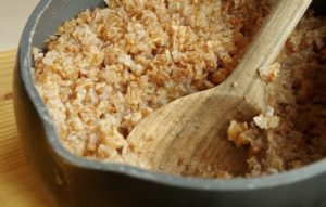 Можно ли пшеничную кашу при грудном вскармливании