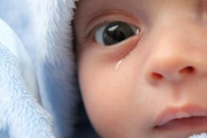 Температура глаза слезятся у ребенка