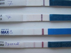 На 10 день после переноса эмбрионов тест отрицательный