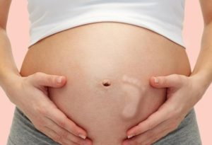 Первые шевеления плода при первой беременности у полных женщин